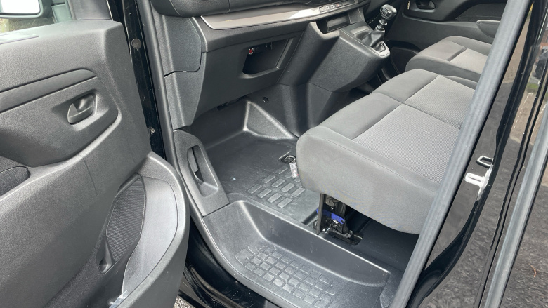 Vauxhall Vivaro L2 Diesel 1.5 Turbo D 120 Pro H1 Van